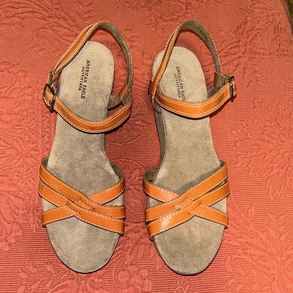 American Eagle: Leather Platform Sandals, Size: 9 - Picture 2 of 12